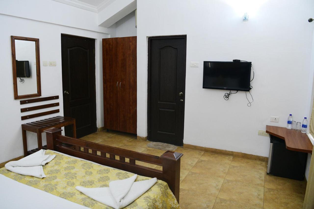White Square Nirvana, Parra Mapusa Exteriér fotografie