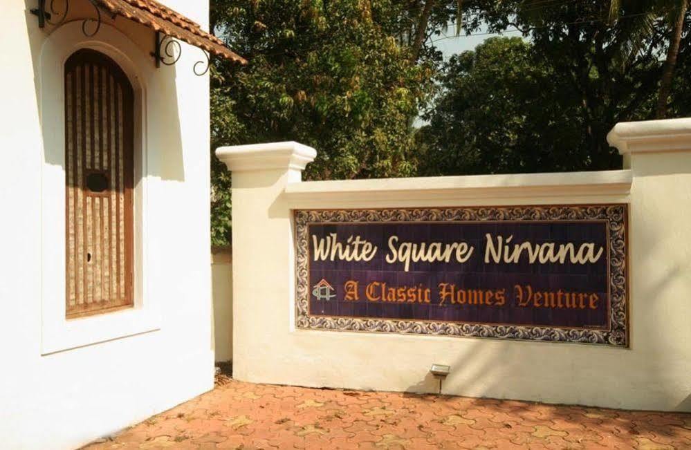 White Square Nirvana, Parra Mapusa Exteriér fotografie